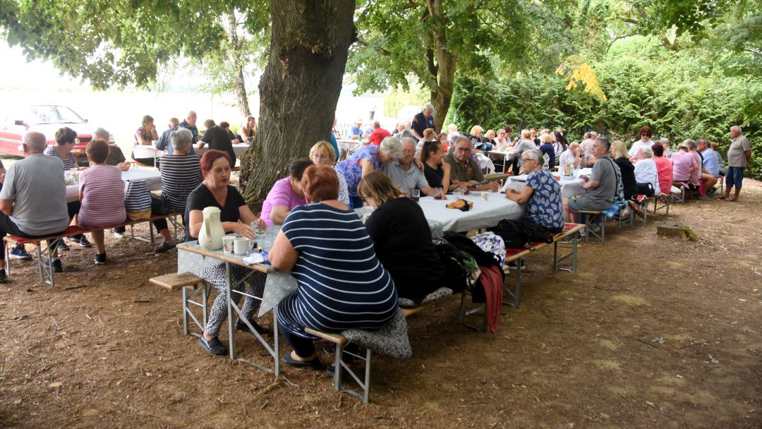 BELIŠĆANSKI UMIROVLJENICI: Druženje u prirodi u sklopu programa Super seniori