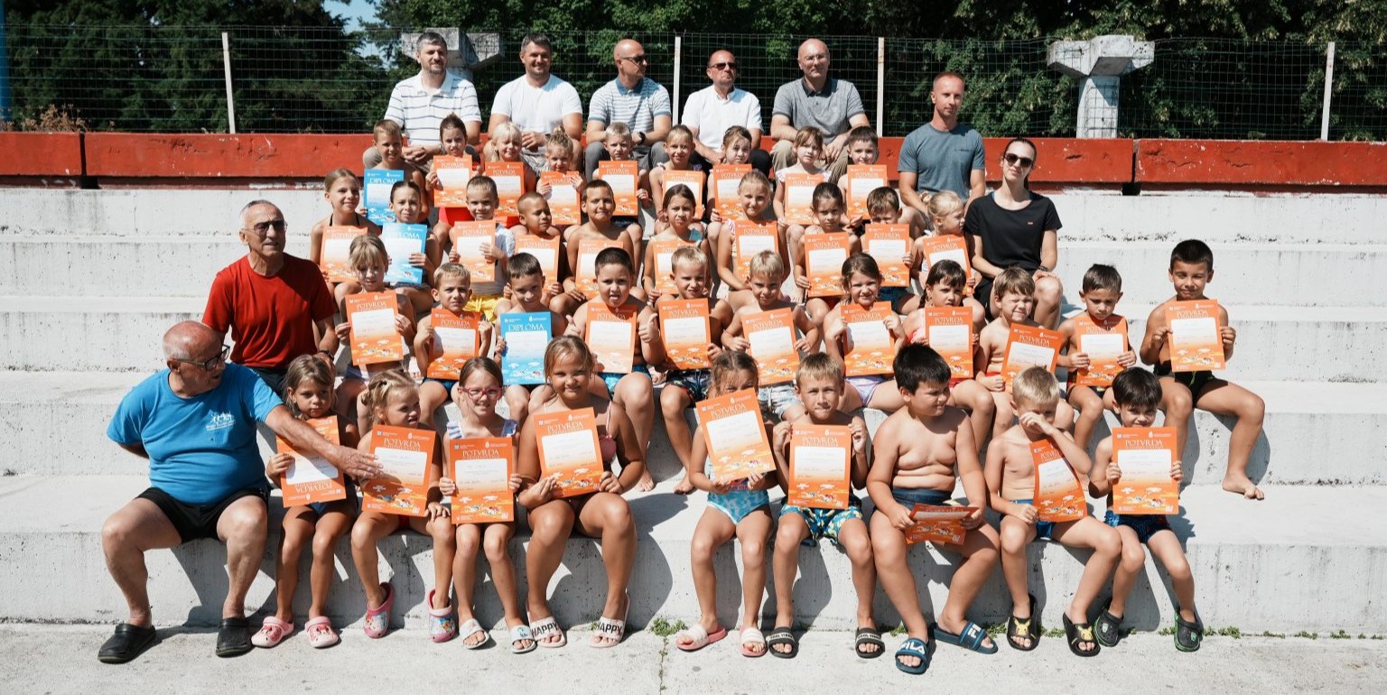 Završena obuka druge skupine neplivača