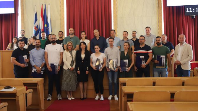 Mladim obiteljima dodijeljeno gotovo 640 tisuća eura u sklopu programa „Naša Slavonija i Baranja – naš dom“