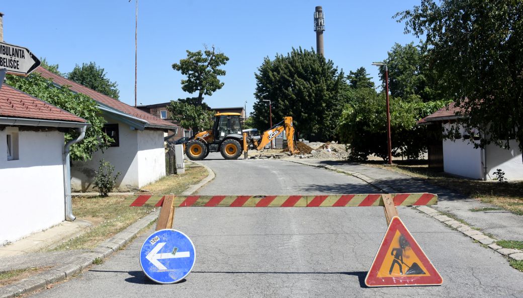 PARKOVI ZA BUDUĆNOST: Počela gradnja parkirališta kod ambulante