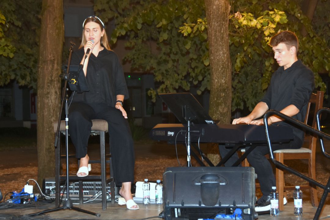 LJETNI CHILLOUT VOL.3: Mladi osječki glazbenici oduševili Belišćane