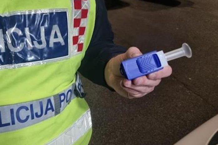 Biciklist se odbio testirati na droge
