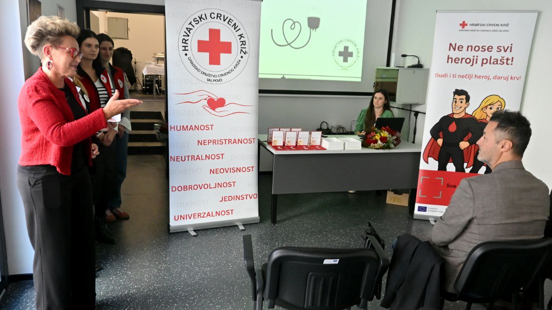 Priznanja istaknutim dobrovoljnim darivateljima krvi