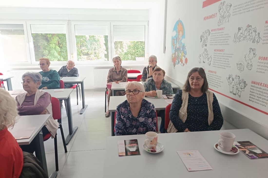 EDUKACIJOM PROTIV NASILJA NAD STARIJIM OSOBAMA: U Dnevnom boravku GDCK Valpovo održano predavanje i rasprava