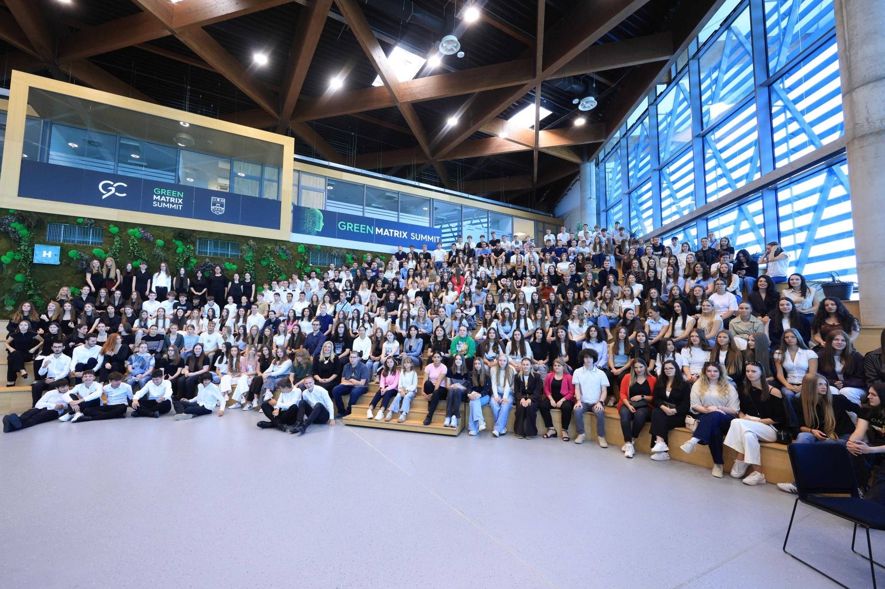 Objavljen natječaj za dodjelu stipendija učenicima i studentima u Osječko-baranjskoj županiji